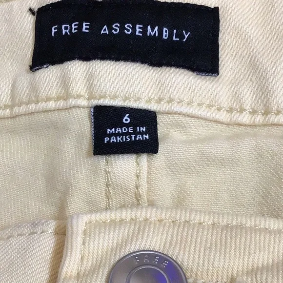 Free Assembly Mid Rise Shorts - Picture 3 of 3